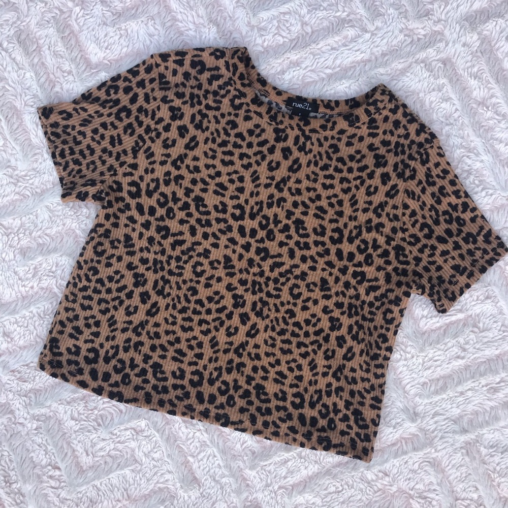 NWOT Rue21 Cheetah Crop Top